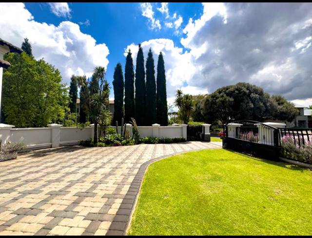 4 BEDROOM PROPERTY TO RENT IN MIDSTREAM ESTATE